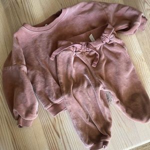 Quincy Mae velour sweatsuit 12-18m